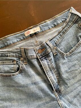 (32x30) Men’s Signature by Levi Strauss Jeans Straight Light Blue Denim Like New